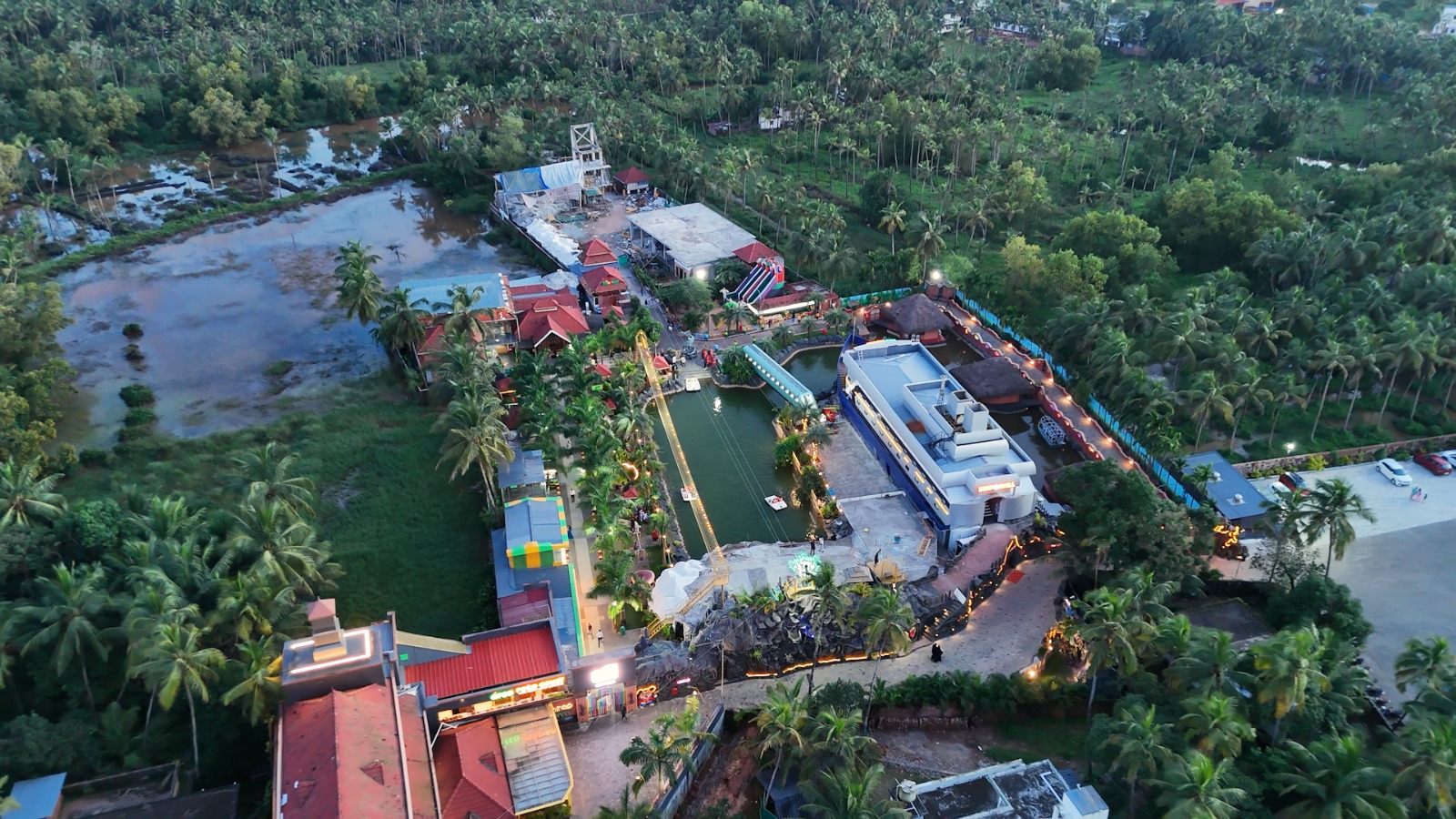 Arco Park ’N’ Resort in Padne, Kasaragod
