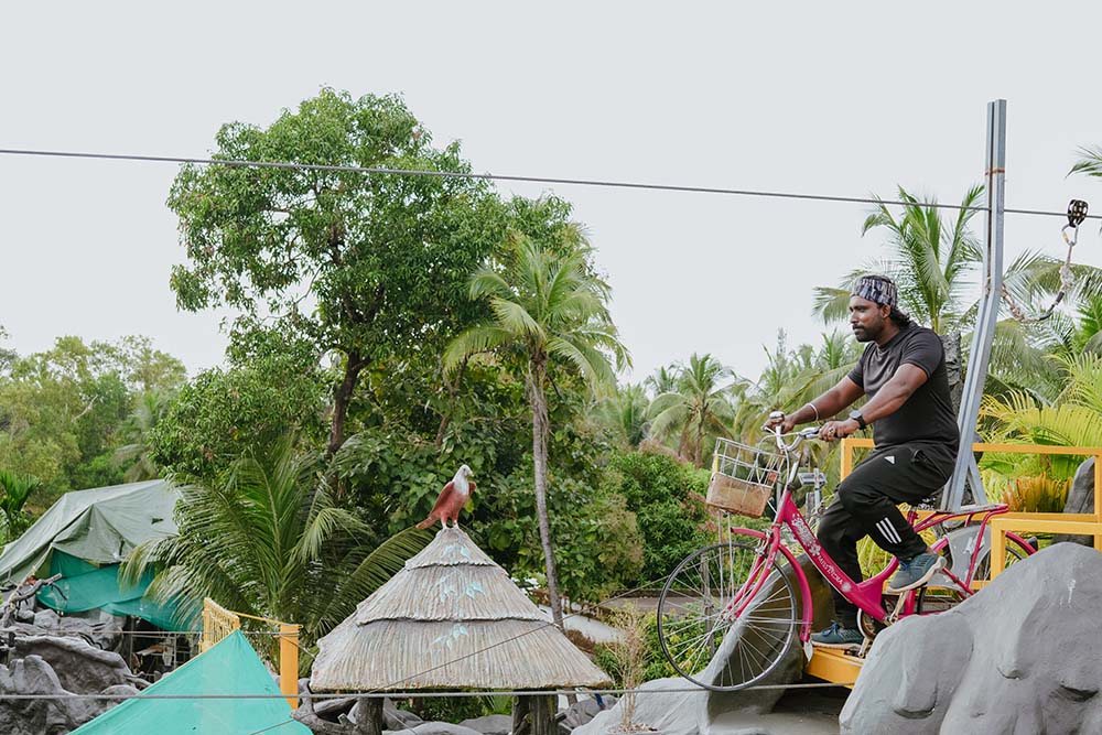 ARCO ADVENTURE SKY CYCLING